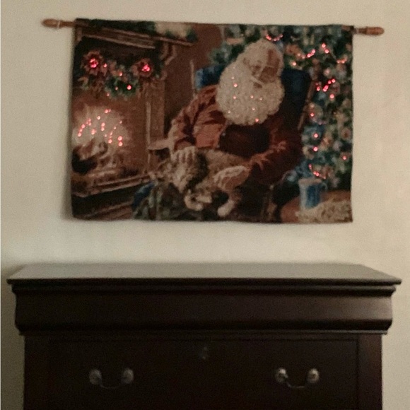 Christmas mas Santa Fiber Optic Tapestry Wall Hanging Dona Gelsinger - Picture 4 of 8